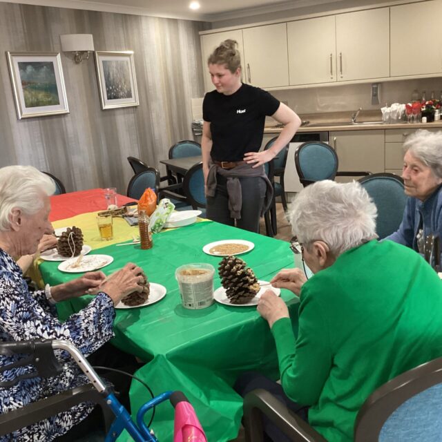 Wildlife things rescue visit Holbeach Meadows Care Home