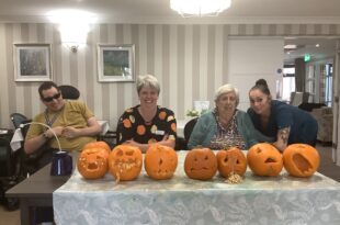 Pumpkin carving competition